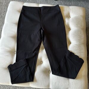 Lysse Scalloped Hem Crop Pants